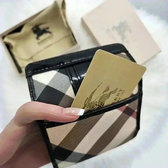 Burberry  Multi Nova Check Key Holder - Picture 15 of 16